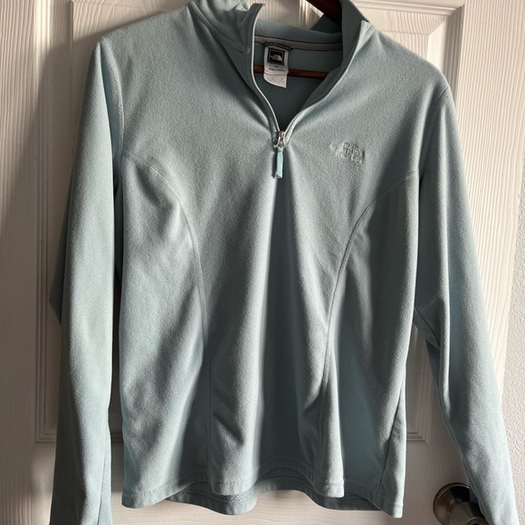 The North Face Women’s Large Fleece 1/4 Zip - light blue - Picture 6 of 10
